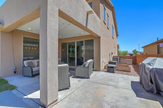 Building Photo - 6113 Oldenberg Dr SE