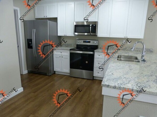 Building Photo - New Spacious 2 bedroom 2 bath Duplex.