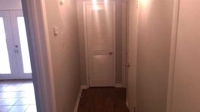 Building Photo - 3632 Clairmont Ave S