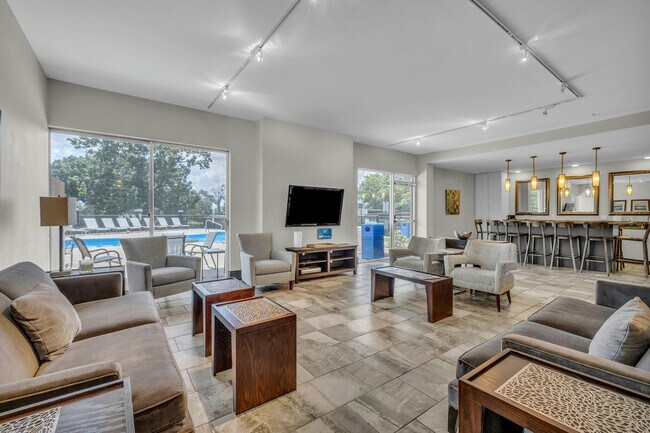 Building Photo - 1131 Stringers Ridge Rd