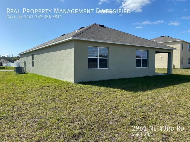 Building Photo - 2961 NE 43rd Rd