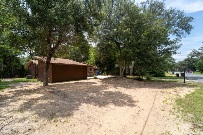 Building Photo - 3/2 Single-Family Shores Home