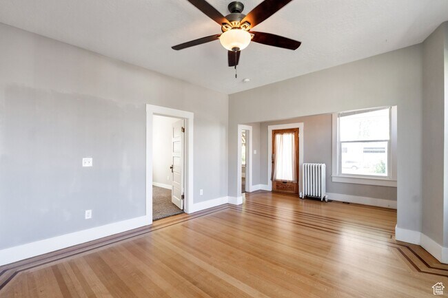 Building Photo - 480 N 300 W