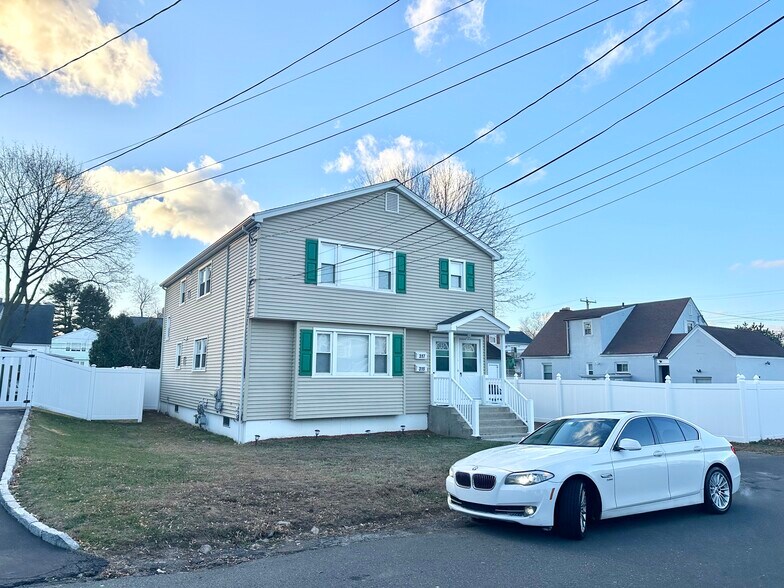 Building Photo - 317 Alexander Ave