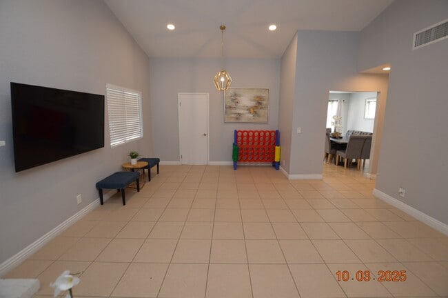 Building Photo - 4406 Newhaven Dr