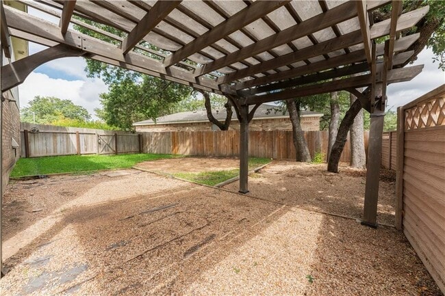 Building Photo - 2300 Natalie Cove