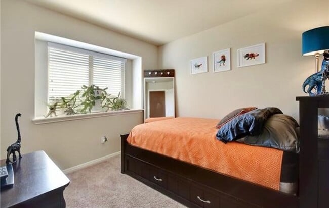 Building Photo - 129 Fort Griffin Dr