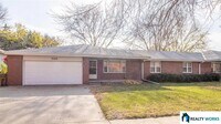 Building Photo - Beautiful 3 Bed Townhome!