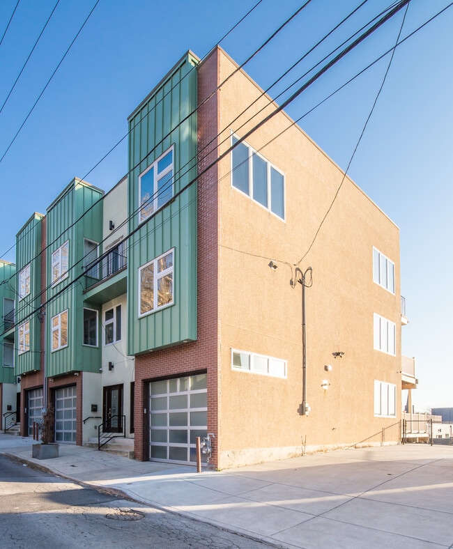 Building Photo - 4576 Silverwood St
