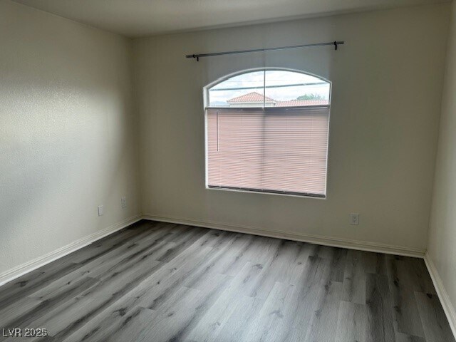 Building Photo - 4555 E Sahara Ave