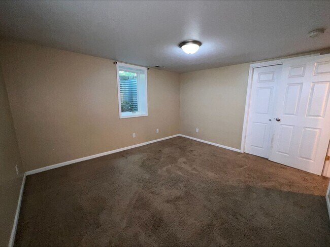 Building Photo - Coming Soon!!! Spacious 5 bedroom House Wi...