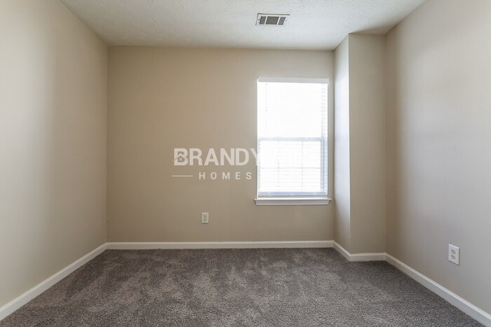 Building Photo - 252 Springbottom Ct SE