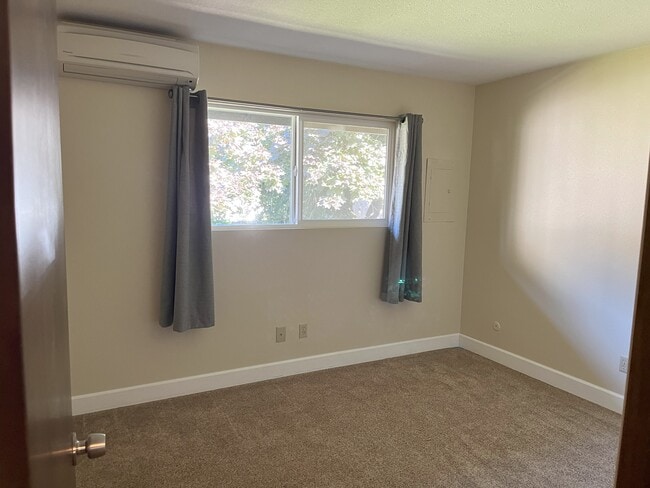 Back bedroom - 3752 SE 36th Place