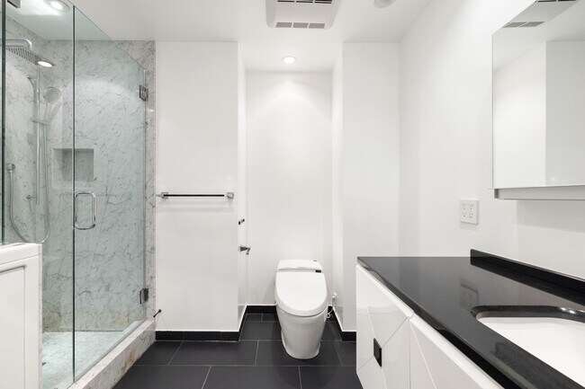 Building Photo - 4267 Marina City Dr