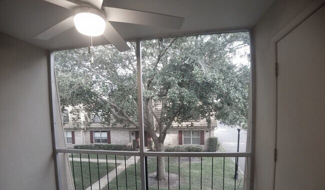 Building Photo - Fantastic 1 /1 x Rent @ Winter Park's Four...