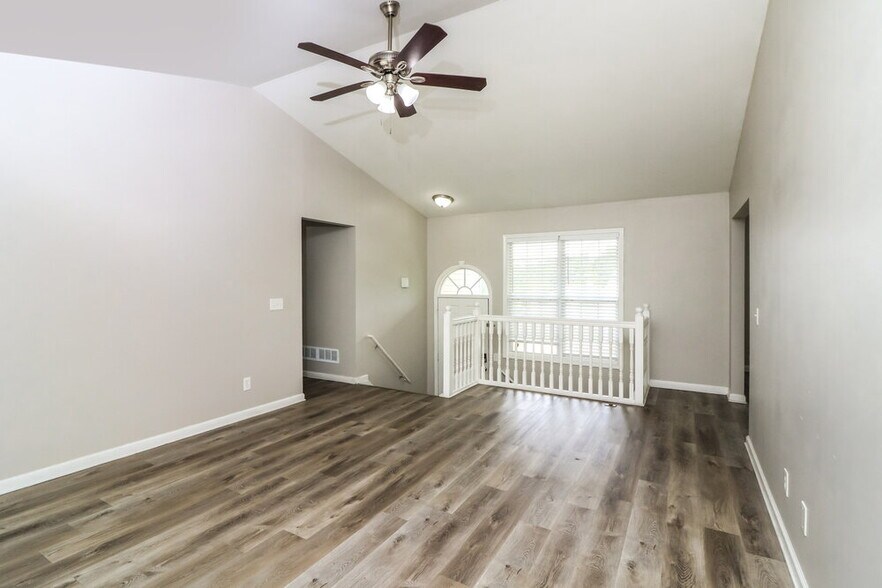 Building Photo - 7817 Cambridge Dr