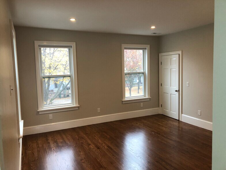 Living room - 219 W 3rd St