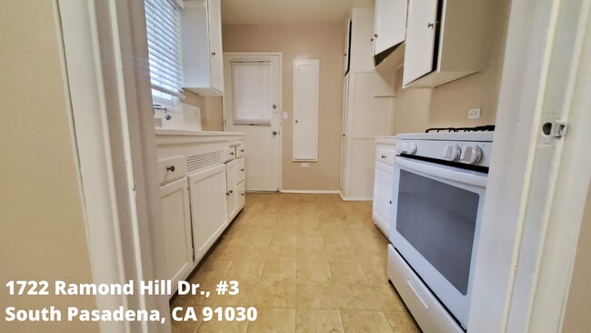 Building Photo - 1722 Raymond Hill Rd