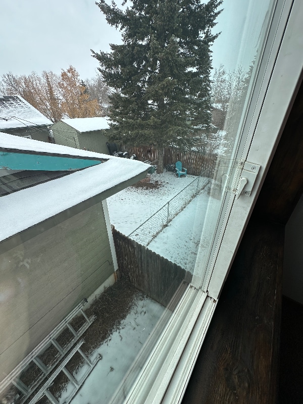 Building Photo - 705 Dakota St