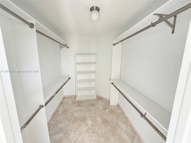 Building Photo - 1075 93rd St