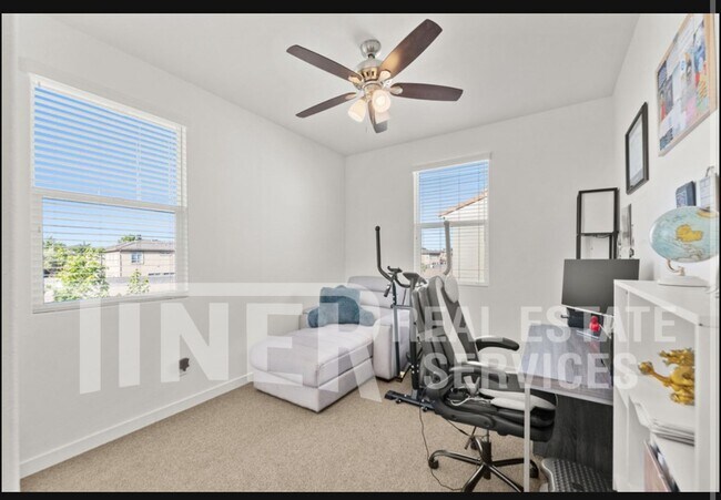 Building Photo - 5301 E Commerce Way