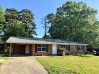 Building Photo - 930 Bickerstaff St