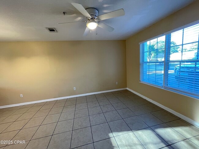 Building Photo - 1803 Hickory Ave
