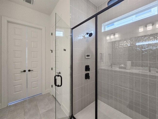Building Photo - 4914 Seadrift Dr