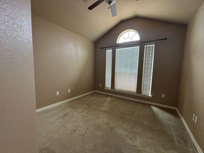 Building Photo - Charming 3BR House in Corpus Christi