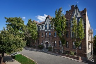 Building Photo - Fairfield Estates At Lynbrook Village