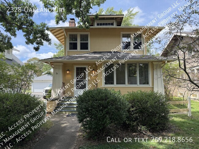 Building Photo - 2328 Oakland Dr