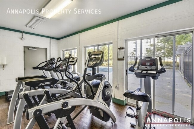 Building Photo - 10G Greystone Court-