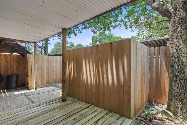 Building Photo - 857 Wax Myrtle Ln