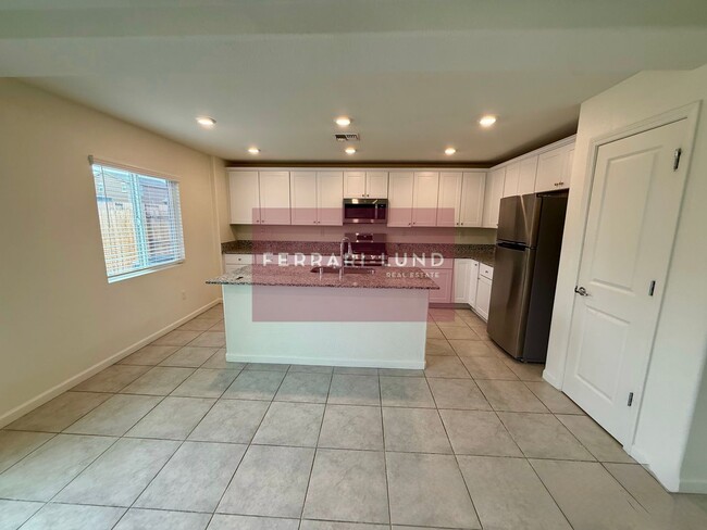 Building Photo - HOME in Lemmon Valley Community - Kay DeAlba!!