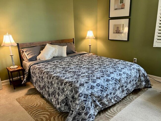 Building Photo - Rialto