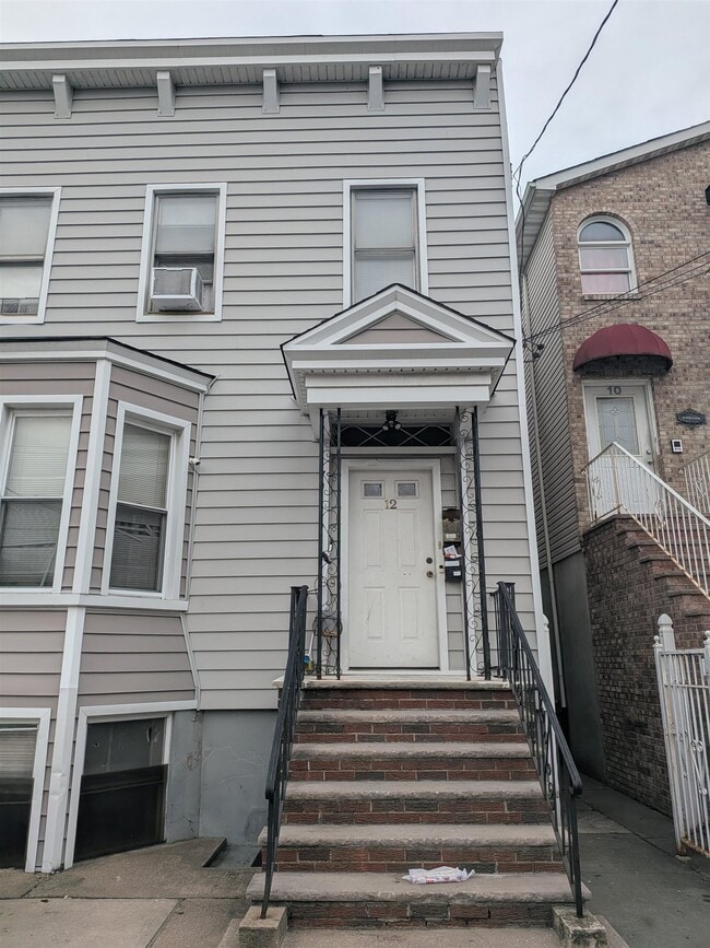 Building Photo - 12 Pollock Ave