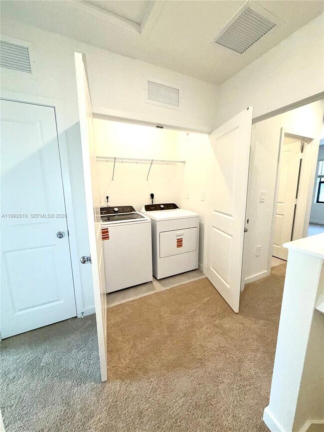 Building Photo - 359 NE 16th St