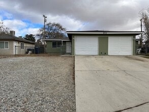 Building Photo - Asp812