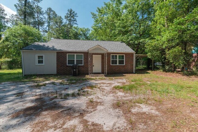 Building Photo - 2202 Roosevelt Dr