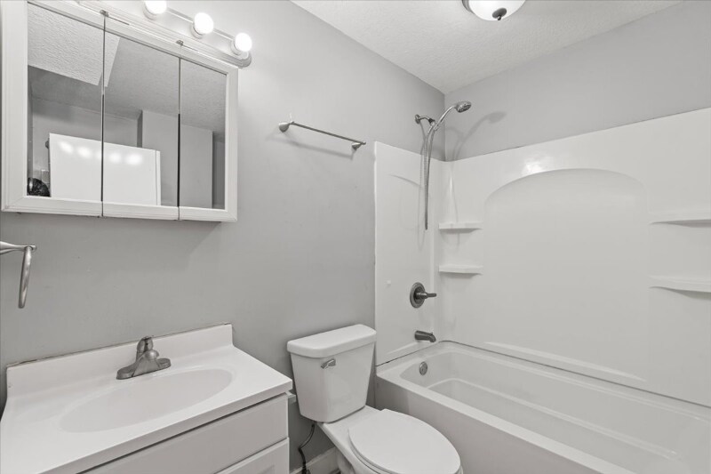 Building Photo - 818 Charlotte St