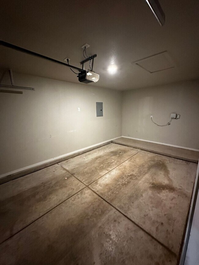 Building Photo - Available July 21st in Upland West: Awesom...
