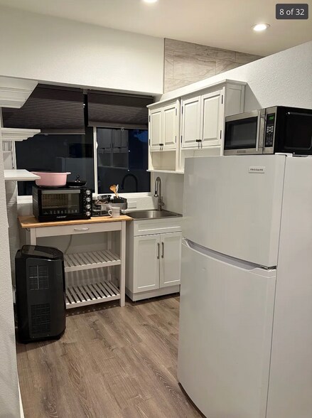 Kitchen - 136 Farallon Dr