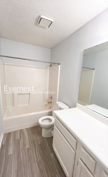 Building Photo - 24 Wagon Wheel Ct