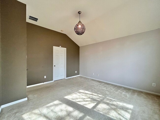 Building Photo - 1709 Bush Coat Ln