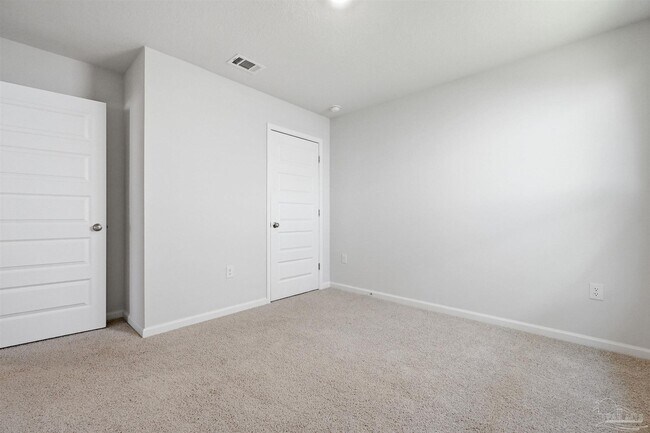 Building Photo - 5367 Peach Dr