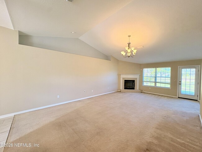 Building Photo - 15677 Moss Hollow Dr