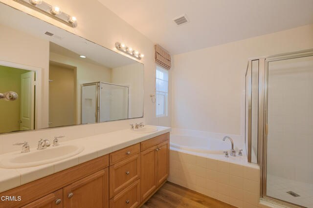 Building Photo - 326 Lakeview Ct
