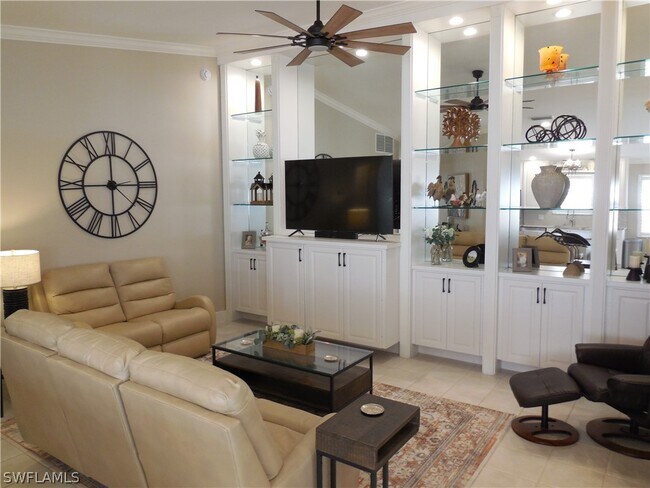 Building Photo - 5441 Guadeloupe Way