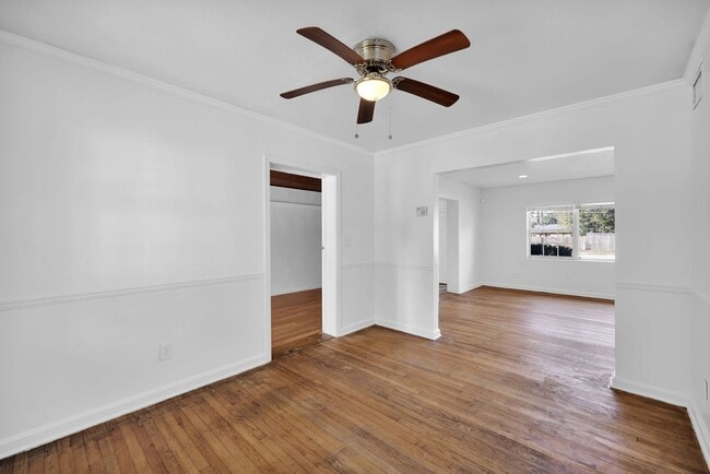 Building Photo - Stunning 3-Bedroom, 2-Bath Home in Desirable Mandarin Neighborhood!