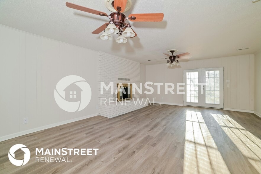 Building Photo - 7208 Deville Way